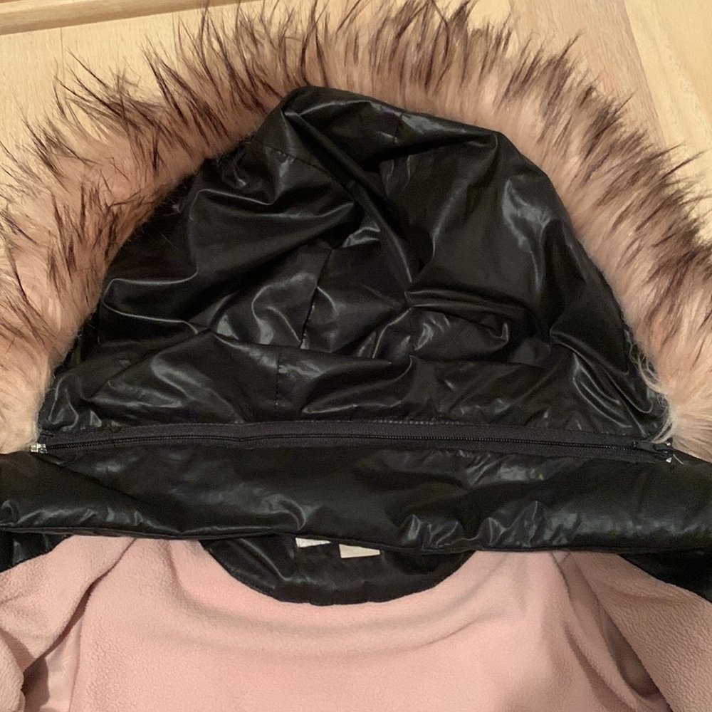 Girls Micheal Kors jacket - Picture 6 of 6